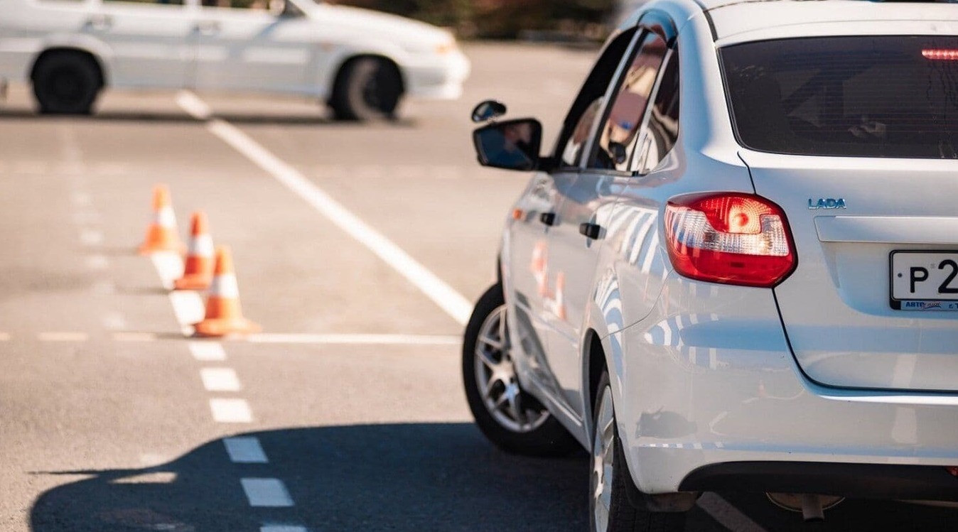 Поиск автошколы трудный выбор и чтобы не прогадать выбирай автошколу чемпион Автошкола Чемпион Вологде и Его ученики